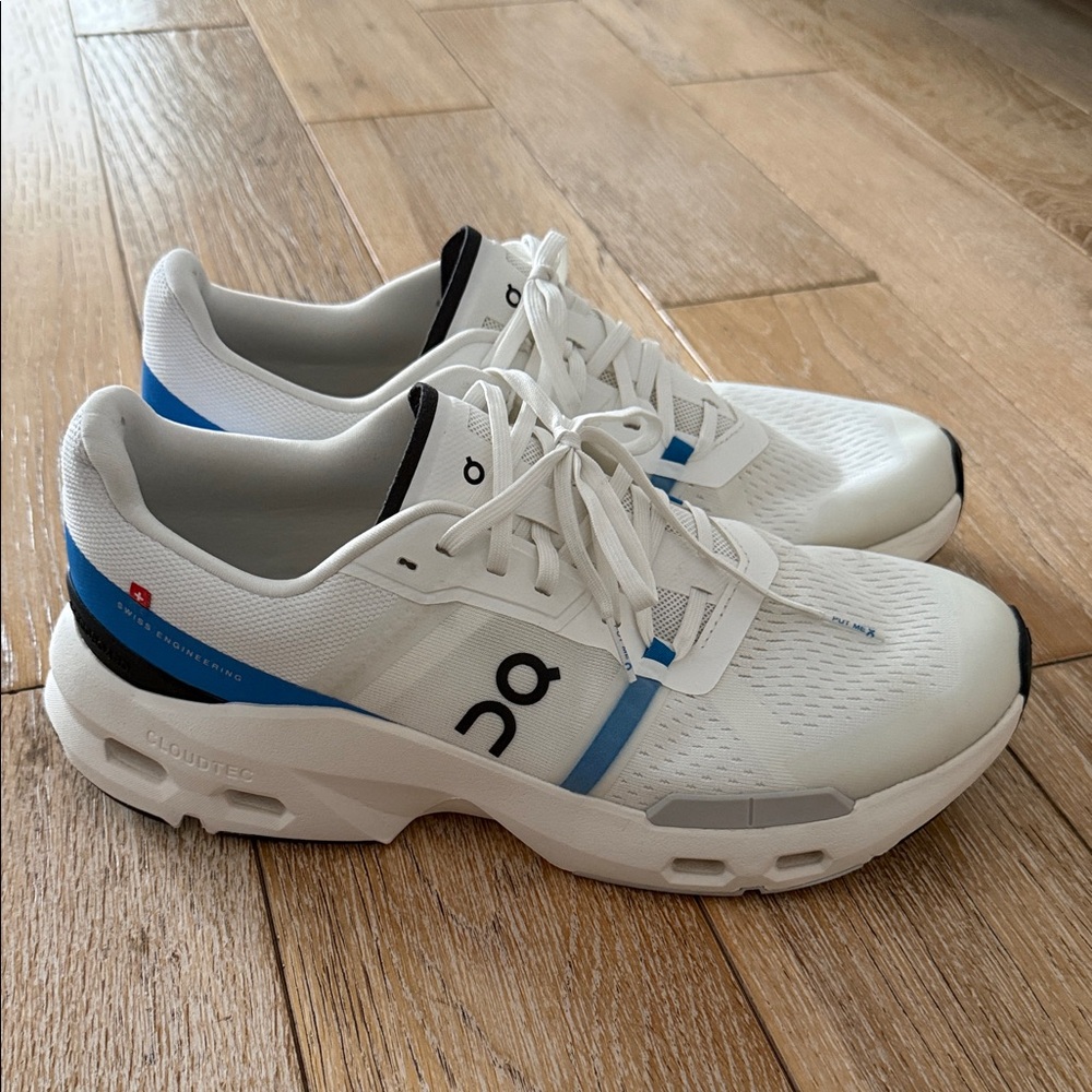Men’s On Running sneakers size 10.5 worn once